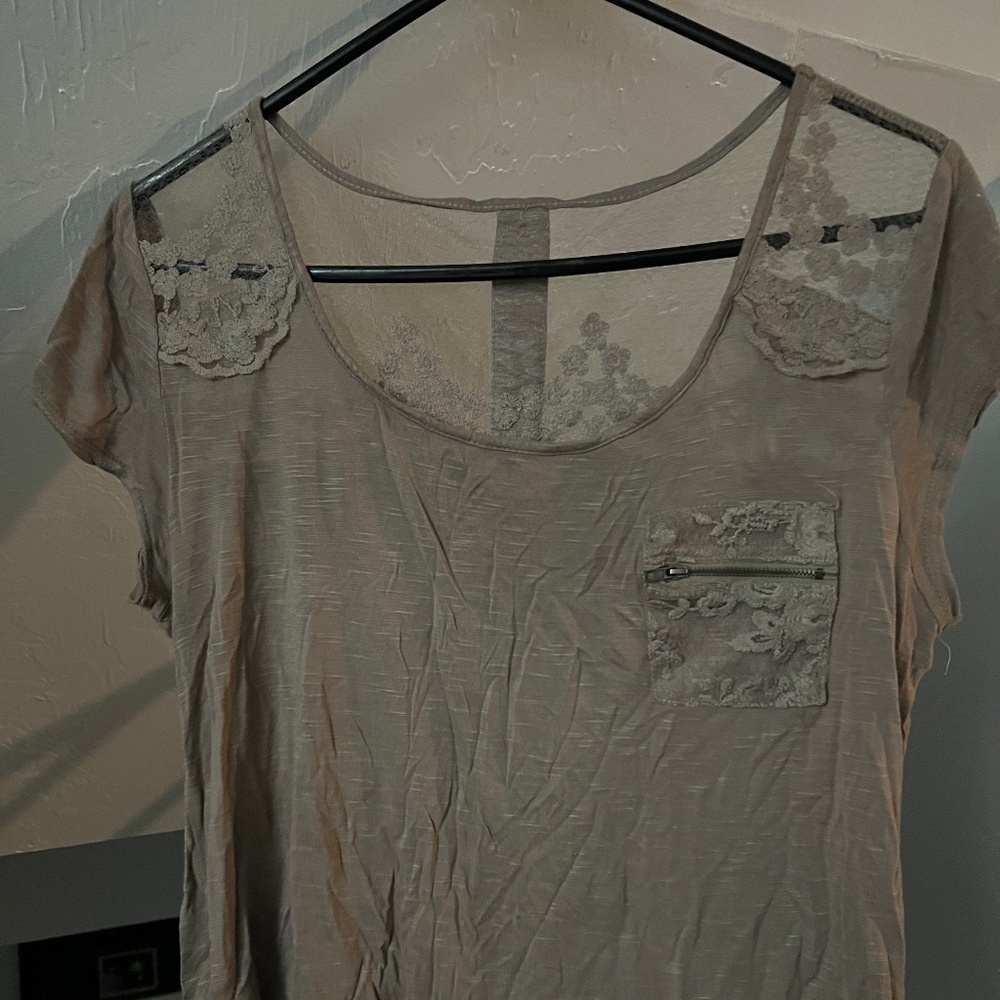 Gray shirt with lace